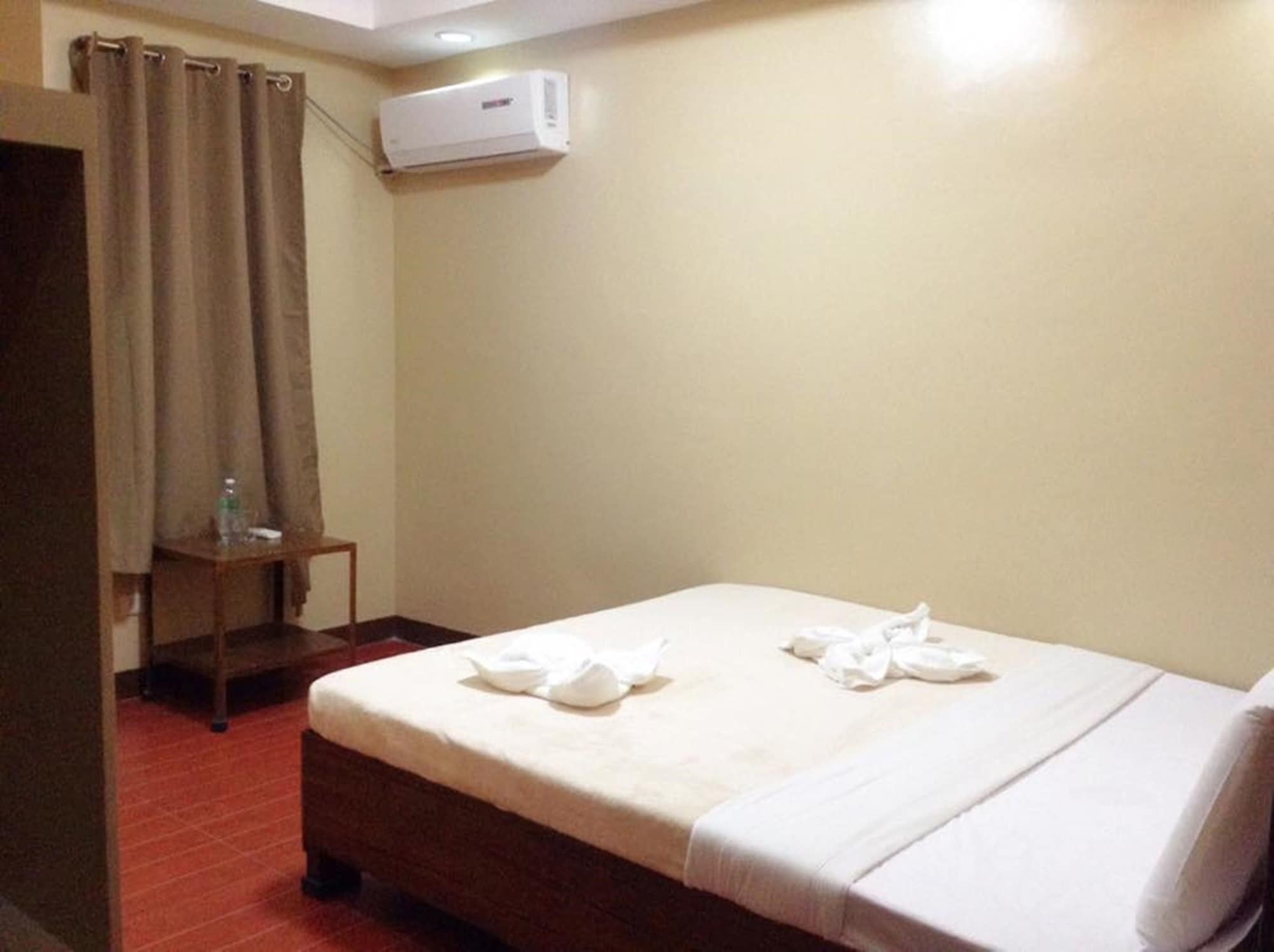 East Square Inn Bacolod Esterno foto